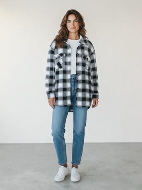 Frank Lyman Designs Elevated Plaid Shacket Size 8